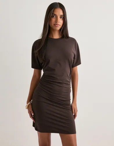 Pieces Brun Pcalli Ss Short Dress Jrs D2D