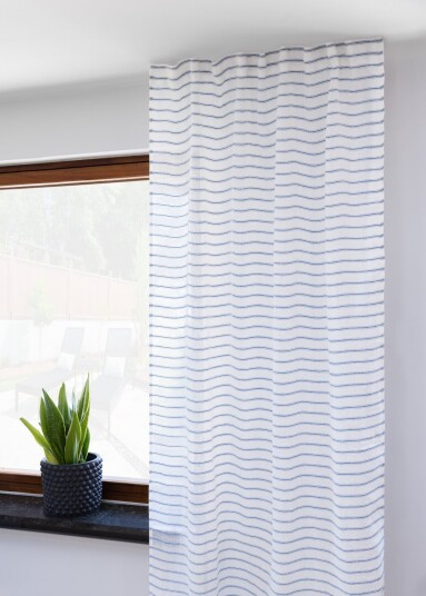 Gardiner Lingardin Dalia hvit Størrelse: 145 x 300 cm Gardiner Lingardin Dalia hvit Størrelse: 145 x 300 cm