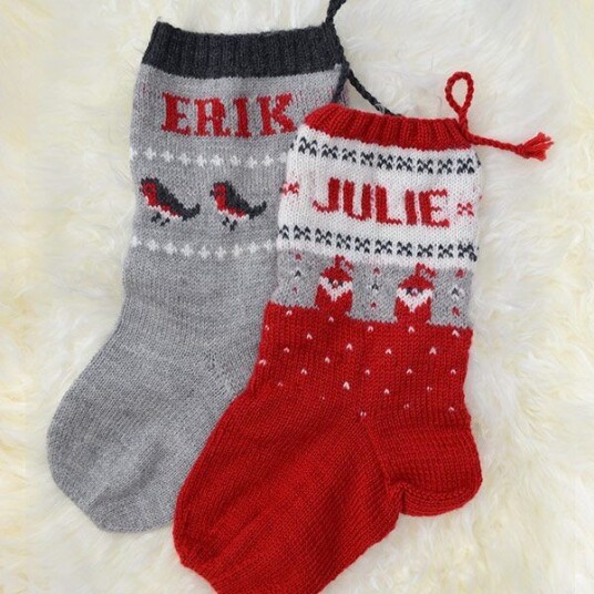 Bluum Strik Strikk Julestrømper Dompap og Nisse - garnpakke i Bluum Pure Eco Baby Wool Bluum Strik Strikk Julestrømper Dompap og Nisse - garnpakke i Bluum Pure Eco Baby Wool