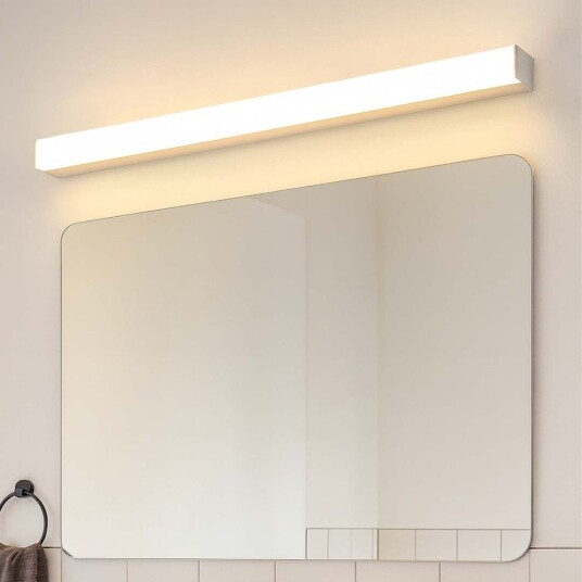 120cm dimbar RA90 SKÄR bad og speillampe 20W IP44 hvit Dimbar : Dimbar Kulør : Nøytral 120cm dimbar RA90 SKÄR bad og speillampe 20W IP44 hvit Dimbar : Dimbar Kulør : Nøytral