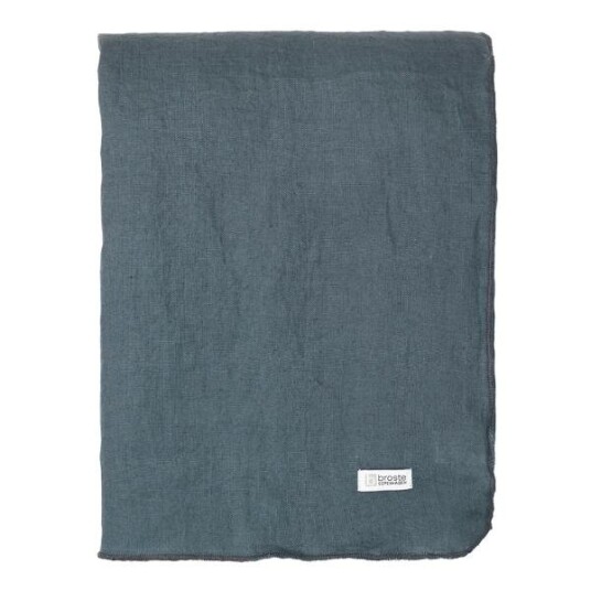 Broste Copenhagen Gracie duk 160x300 cm petrol blue
