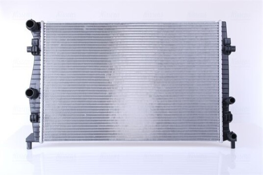 Radiator NISSENS 606218