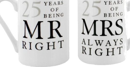 Mr. and Mrs. Right - 2 stk 25 års Jubileumskrus med Tekst