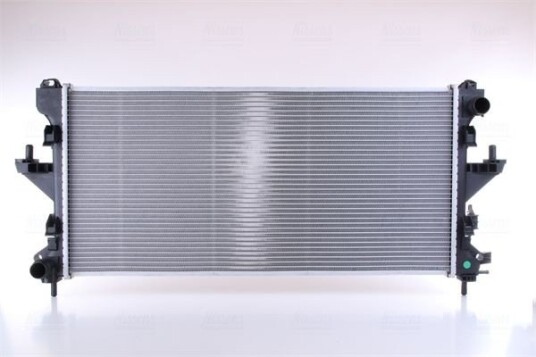 Radiator NISSENS 63556
