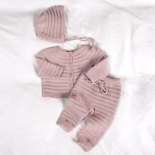 Bluum Strikkesett Babysett Perlestriper garnpakke i Soft Merino Ull Bluum Strikkesett Babysett Perlestriper garnpakke i Soft Merino Ull