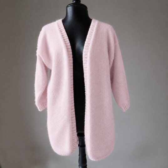 Strikkejakke Sand til dame - garnpakke i Bluum Fluffy Alpaca