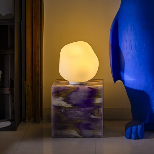 Foscarini Hoba Media bordlampe Ø 24 cm dimbar glasStue Hvit