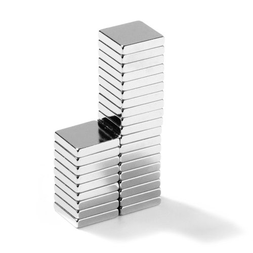 Kjøp blokk magnet 10 x 10 x 2 mm hos SuperMagneter.no