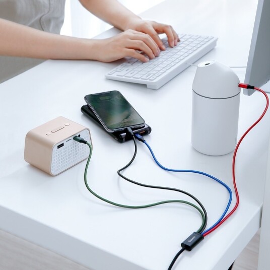 Baseus 4-i-1 USB-C Kabel 1,2m med 2x Lightning og Micro - Svart