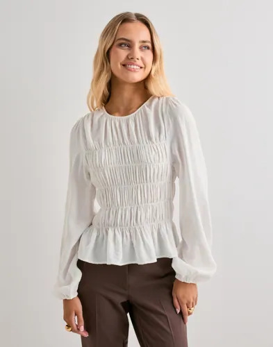 Nelly Hvit My Best Smock Blouse