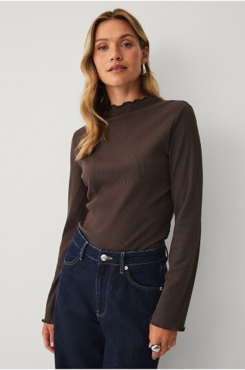 Ellos Collection Ribbet topp Brun