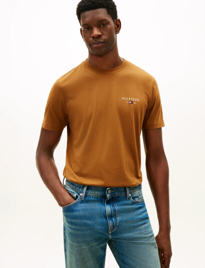 Tommy Hilfiger Brand Love Small Hilfiger Tee - Brown - S Tommy Hilfiger Brand Love Small Hilfiger Tee - Brown - S