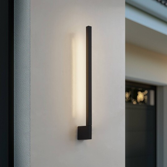 Lindby LED-vegglampe Neano 60 cm svart metall IP54 Lindby LED-vegglampe Neano 60 cm svart metall IP54