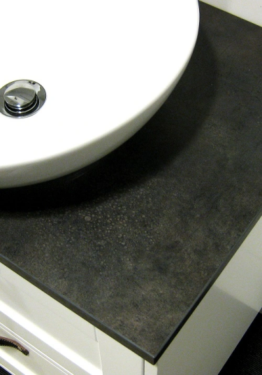 Hafa Eden Benkeplate 900 910x465 mm Mørkegrå steindekor