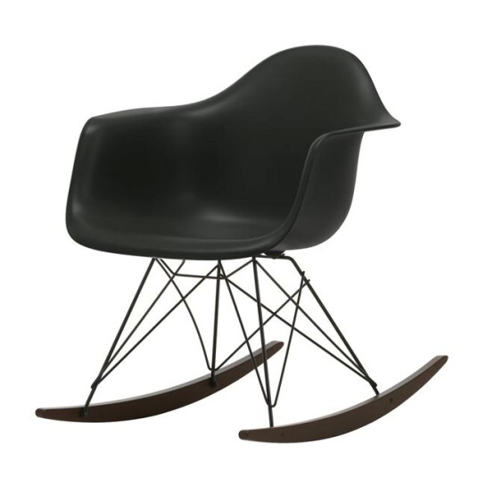 Vitra Vitra Eames Plastic RAR Lenestol Dyp Sort/mørk Lønn Vitra Vitra Eames Plastic RAR Lenestol Dyp Sort/mørk Lønn
