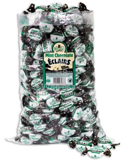 2,5 kg Walkers Mint Chocolate Eclairs Toffee Stor Pose