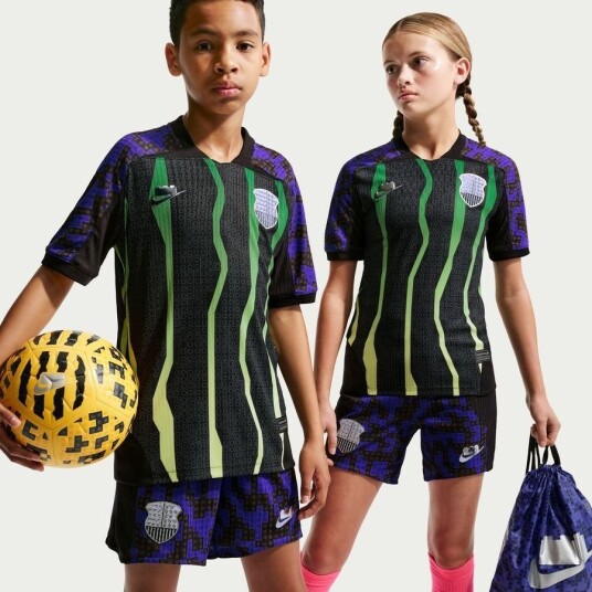 Nike Fotballdrakt X LEGO® Aero FIT   Svart/Grønn Barn størrelse XL: 158 170 cm