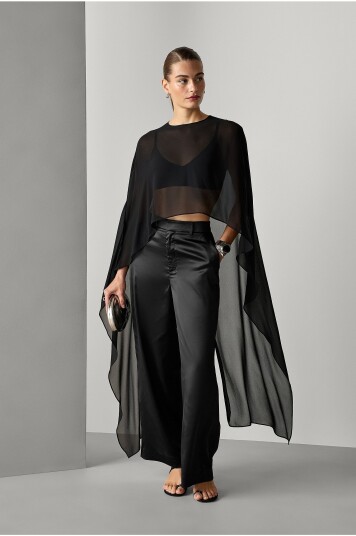 Joelle Cape i chiffon Svart