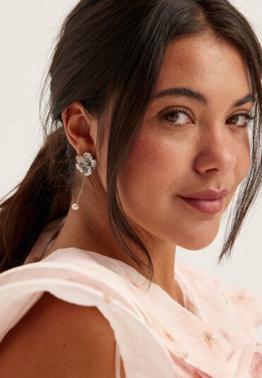 By Jolima Daisy Pendant Earring By Jolima Daisy Pendant Earring