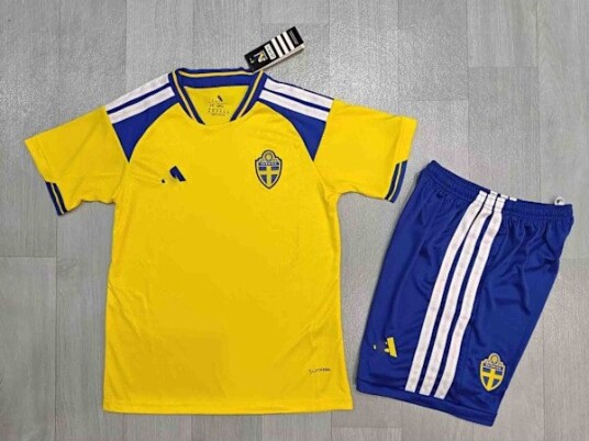 Sverige Fotballdrakt 2026 Hjemmedrakt Sett Skjorte Shorts Pustende Fotballuniform Treningsklær Fanversjon Gave *uten nummer* tjueto