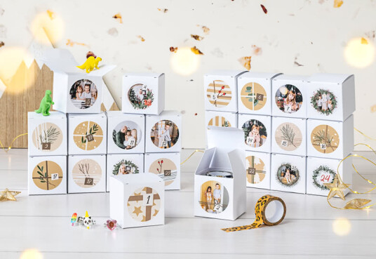 smartphoto DIY Adventskalender Esker med firkantet klistremerke - 24 stk smartphoto DIY Adventskalender Esker med firkantet klistremerke - 24 stk