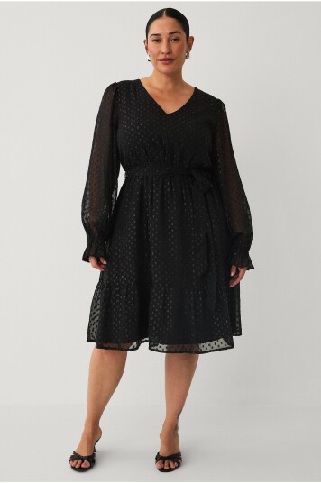 Ellos Plus collection Kjole med puffermer Svart