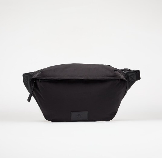 Calvin Klein Metro Nylon Oversized Waistbag - Black - ONE SIZE Calvin Klein Metro Nylon Oversized Waistbag - Black - ONE SIZE