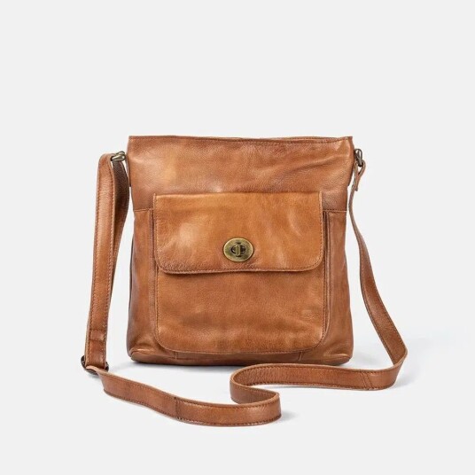Re:Designed by Dixie Kay Urban skulderveske i skinn Walnut