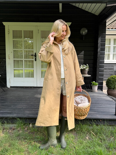 BYIC Avaic Trenchcoat Beige M BYIC Avaic Trenchcoat Beige M