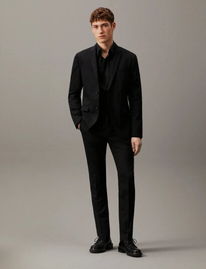 Calvin Klein Stretch Wool Slim Suit Blazer - Black - 46 Calvin Klein Stretch Wool Slim Suit Blazer - Black - 46
