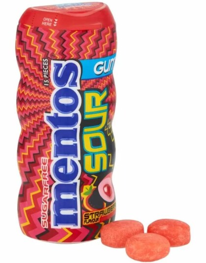 Mentos Sugarfree Sour Strawberry Gum   Sur Sukkerfri Tyggegummi med Jordbærsmak
