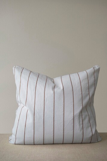 Mimou   Putetrekk Stripe No.3 65x65 cm hamp/bomull   Hvit