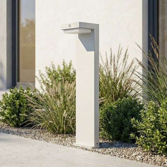 Eleazar LED-solcelledrevet sokkellampe, hvit, aluminium, sensor – Lindby - Terrasse