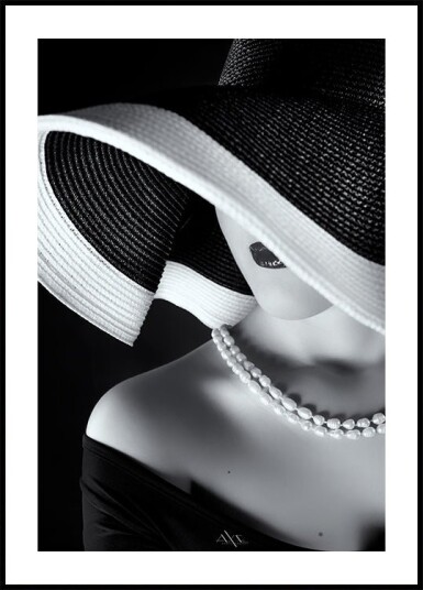 Ruslan Bolgov Elegance in Shadow Plakat Plakat / 100x150cm Ruslan Bolgov Elegance in Shadow Plakat Plakat / 100x150cm