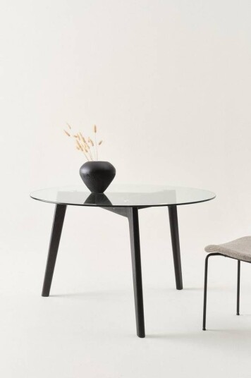 MALEVIK spisebord diameter 120 cm Matt svart grantham matt svart MALEVIK spisebord diameter 120 cm Matt svart grantham matt svart