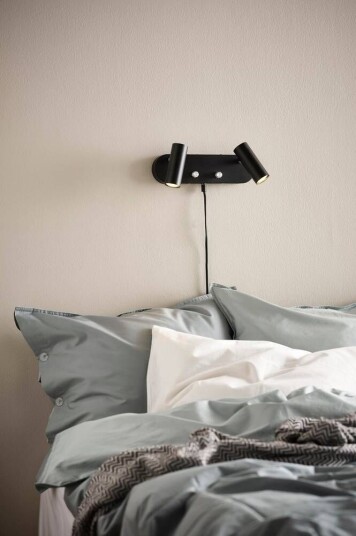 Jotex LEE vegglampe - dobbel Svart 1626168-03-0 1543215-02-0 Jotex LEE vegglampe - dobbel Svart 1626168-03-0 1543215-02-0