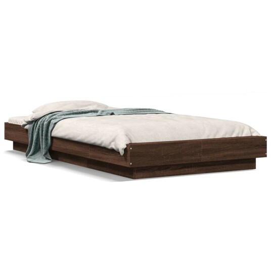  Sengeramme med LED-lys brun eik 75x190 cm konstruert tre 8721102617980