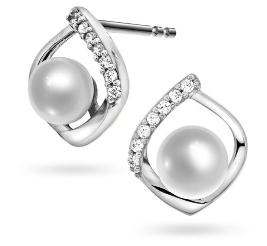 Pan Jewelry, Øredobber i 585 hvitt gull med ferskvannsperle og zirkonia med dråpeform Pan Jewelry, Øredobber i 585 hvitt gull med ferskvannsperle og zirkonia med dråpeform