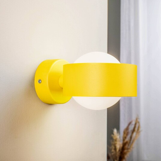 Argon Vegglampe Mado av stål gul 1 lyskilde Argon Vegglampe Mado av stål gul 1 lyskilde