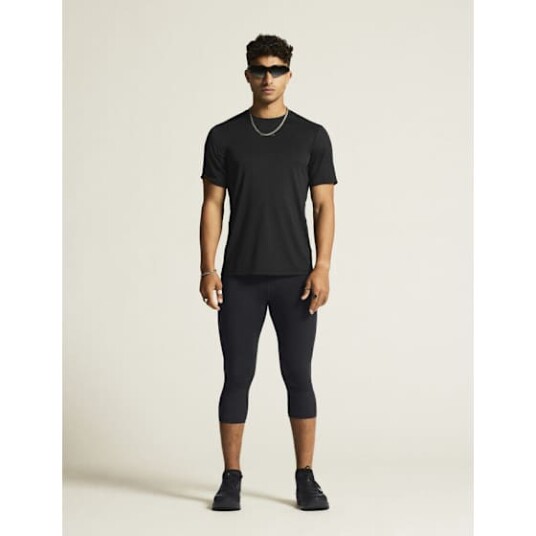 Craft Adv Essence Ss Tee 2 M Black Black S