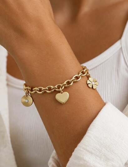 SNÖ of Sweden Rule Charm Brace G/Clear Onesize Gold ONE SIZE SNÖ of Sweden Rule Charm Brace G/Clear Onesize Gold ONE SIZE