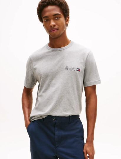 Tommy Hilfiger Small Crest Outline Tee - Grey - M Tommy Hilfiger Small Crest Outline Tee - Grey - M