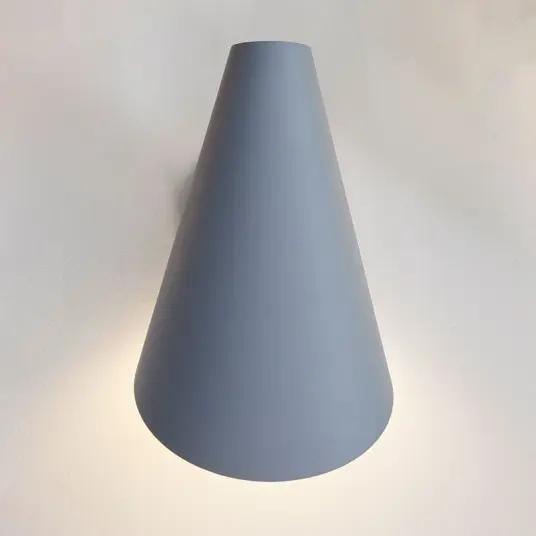 Vibia I.Cono 0720 vegglampe 28 cm blå Vibia I.Cono 0720 vegglampe 28 cm blå