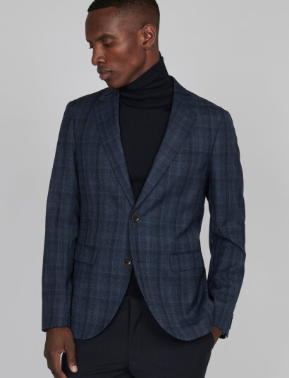 Matinique Mageorge   Navy   50
