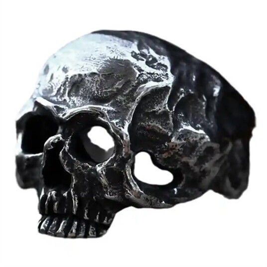 Nightfall Skull Bikerring i mørkt stål. Nightfall Skull Bikerring i mørkt stål.