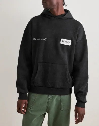 Que Sera Sera Wyatt Washed Hoodie Hoodies Svart