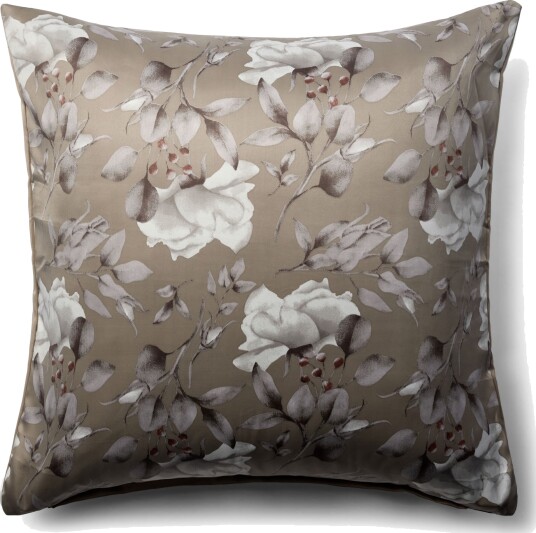 In Style Putetrekk 60x63 cm Satin Brunt vendbart blomsterdesign In Style Putetrekk 60x63 cm Satin Brunt vendbart blomsterdesign