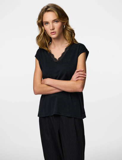 Pieces Pckamala Lace V Neck Tee Jrs Noos Bc Black L