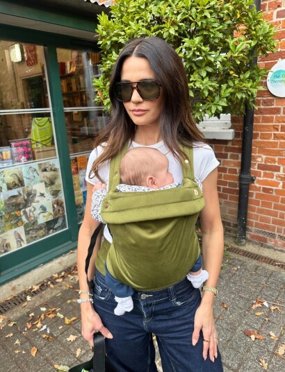Bizzi Growin Nomad Velvet Baby Carrier Green