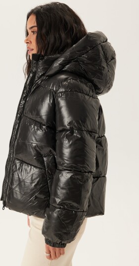Vero Moda Vmuppsashiny Short Jacket Excl Black XL Vero Moda Vmuppsashiny Short Jacket Excl Black XL